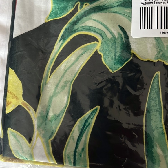 NWT White House Black Market Autumn Leaves Spruce Oblong scarf 🧣 Great Gift! - Picture 4 of 4